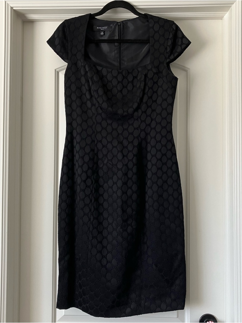 Nine West Black Textured Cap-Sleeve Dress